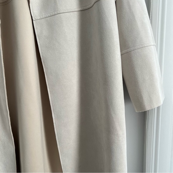 Premise Cream Trench Coat with Notched Lapels - Picture 2 of 5